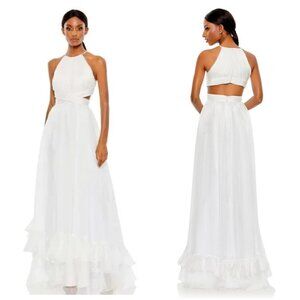 MAC DUGGAL Pleated Cutout Halter Neck Gown in White Size US 4